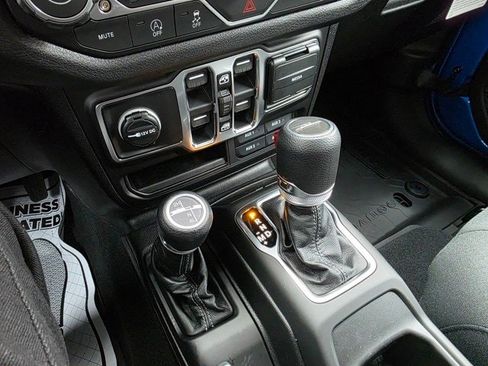 New 2026 Jeep Gladiator Sport image 19