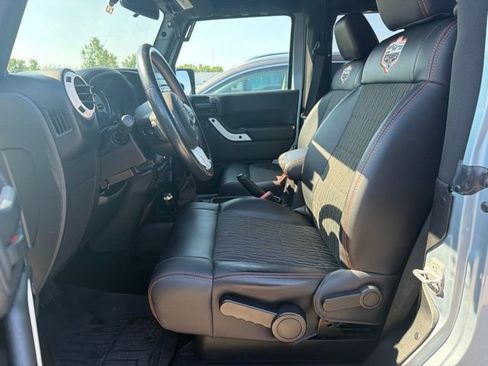 Used 2012 Jeep Wrangler Sahara AWD/4WD image 4