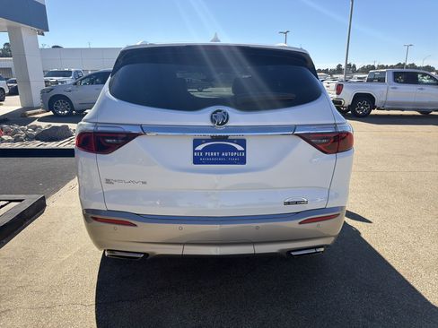 Used 2022 Buick Enclave Premium image 28
