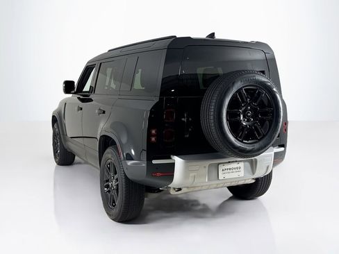 Used 2025 Land Rover Defender 110 S image 3