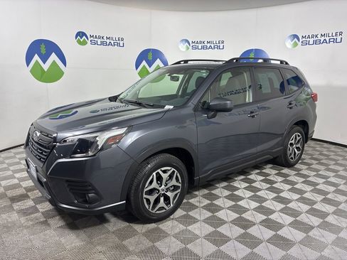 Used 2023 Subaru Forester Premium image 3