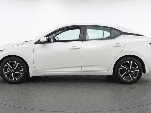 Used 2025 Nissan Sentra SV image 5