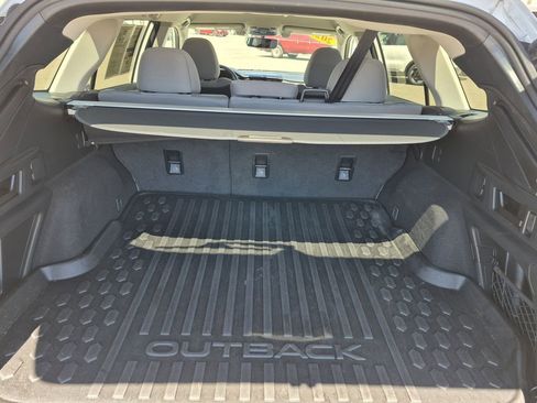 Used 2022 Subaru Outback Premium AWD/4WD image 15