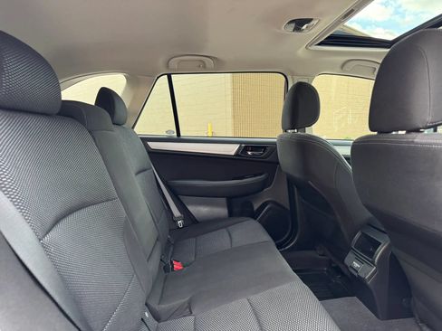 Used 2018 Subaru Outback 2.5i Premium AWD/4WD image 33