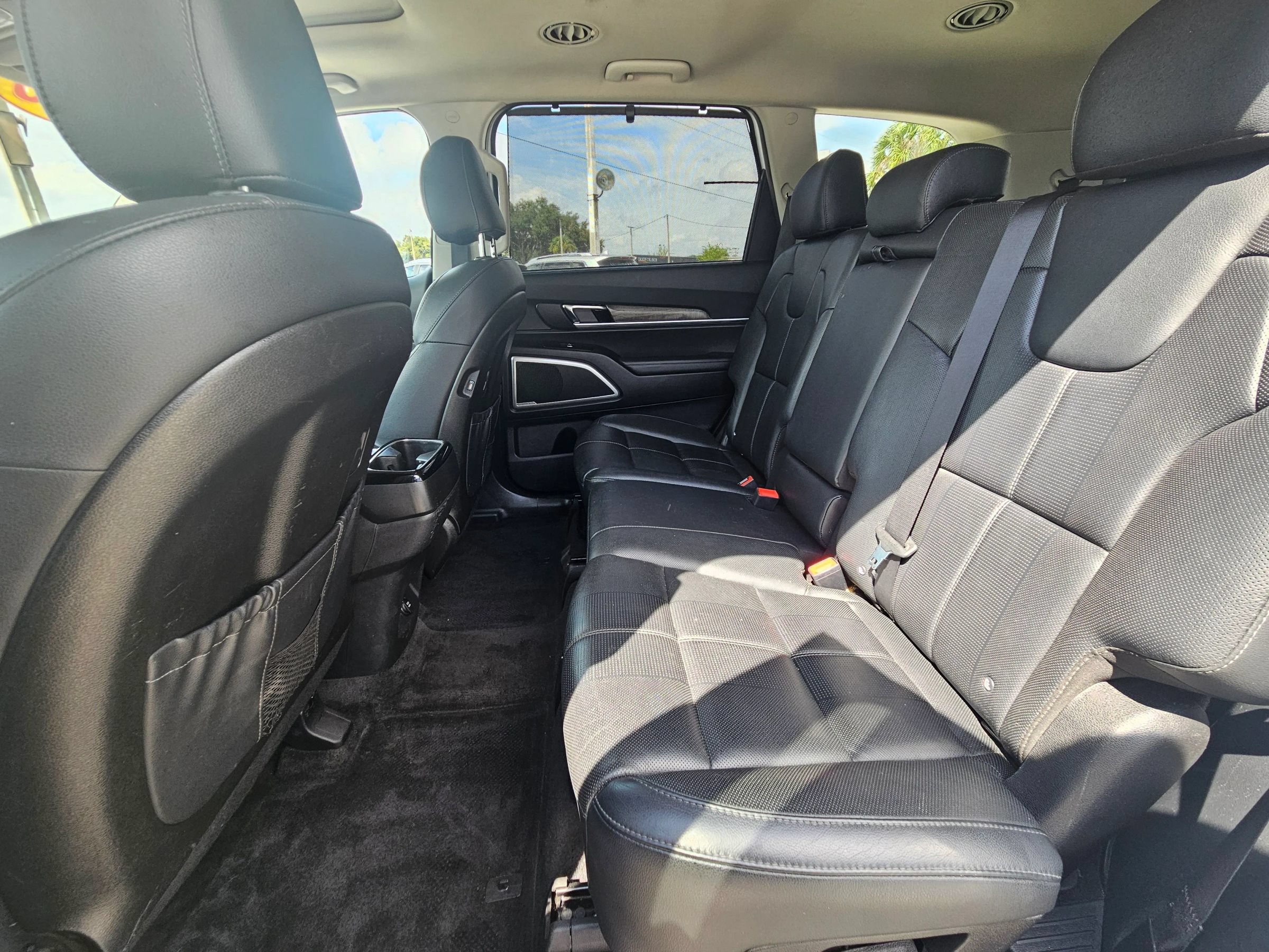 Used 2020 Kia Telluride EX FWD image 16