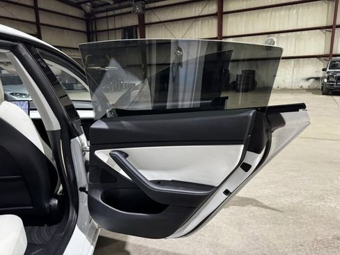 Used 2021 Tesla Model 3 Standard Range Plus image 20