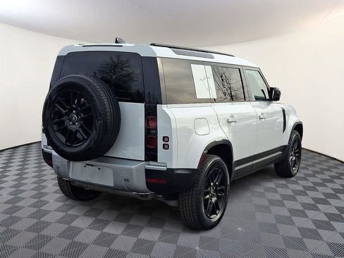 Used 2025 Land Rover Defender 110 S image 6