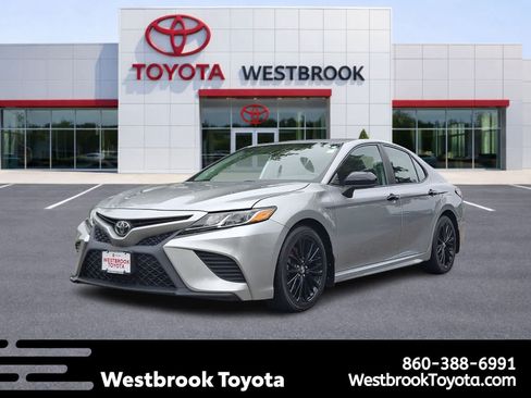 Used 2019 Toyota Camry SE FWD image 1