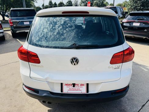 Used 2013 Volkswagen Tiguan S AWD/4WD image 4