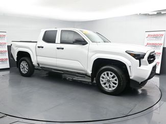Used 2024 Toyota Tacoma SR video 2