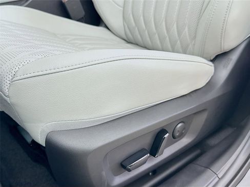 New 2025 Mitsubishi Outlander SEL image 20