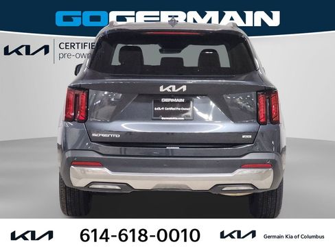 Certified 2024 Kia Sorento S image 10