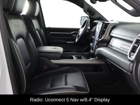 Used 2022 RAM 1500 Laramie AWD/4WD image 18
