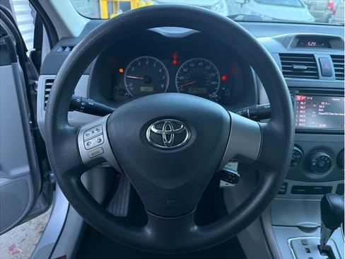 Used 2013 Toyota Corolla LE Special Edition image 15
