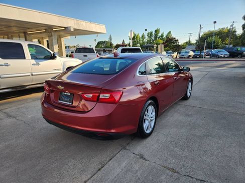 Used 2016 Chevrolet Malibu LT w/ Leather Package FWD image 5