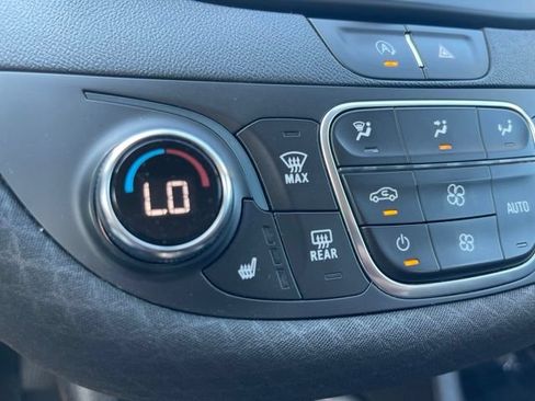 Used 2020 Chevrolet Malibu LT FWD image 23