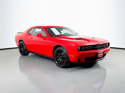 Used 2023 Dodge Challenger SXT image 7