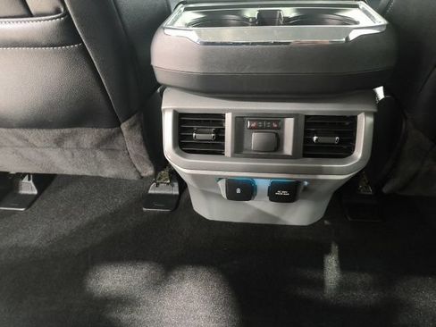 Used 2022 Ford F150 Lariat w/ Equipment Group 502A High AWD/4WD image 18