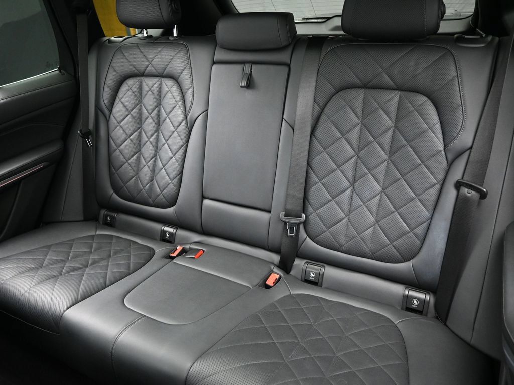 Used 2023 BMW X5 sDrive40i RWD image 17