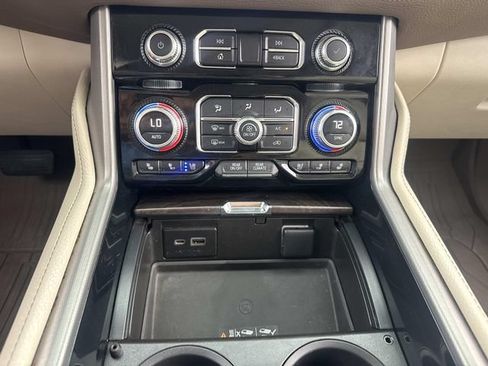Used 2023 GMC Yukon Denali RWD image 25