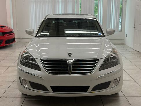 Used 2012 Hyundai Equus Signature RWD image 2