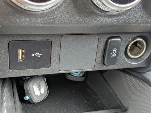 Used 2025 Mitsubishi Outlander Sport AWD image 27