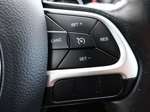 Used 2018 Jeep Compass Trailhawk AWD/4WD image 30