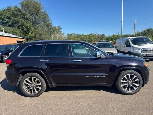 Used 2018 Jeep Grand Cherokee Overland image 4