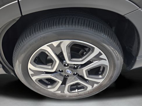 Used 2024 Subaru Ascent Touring AWD/4WD image 32