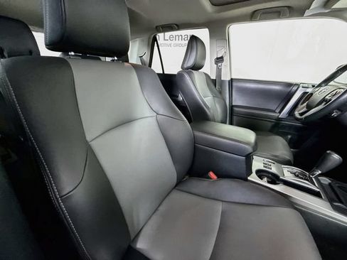 Used 2021 Toyota 4Runner SR5 Premium w/ Moonroof Package AWD/4WD image 28