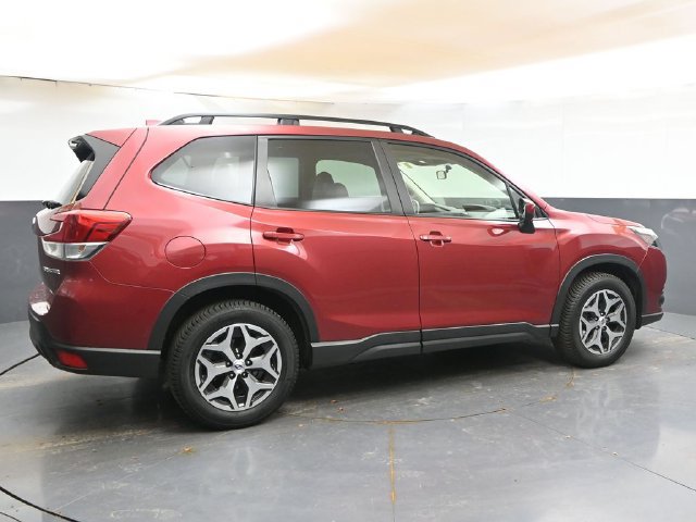 Used 2023 Subaru Forester Premium AWD/4WD image 6