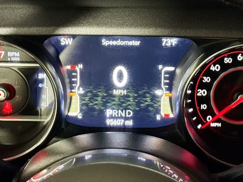 Used 2021 Jeep Gladiator Mojave AWD/4WD image 35
