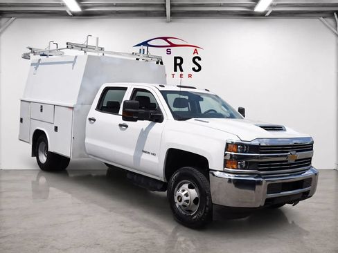 Used 2018 Chevrolet Silverado 3500 W/T w/ WT Convenience Package AWD/4WD image 8