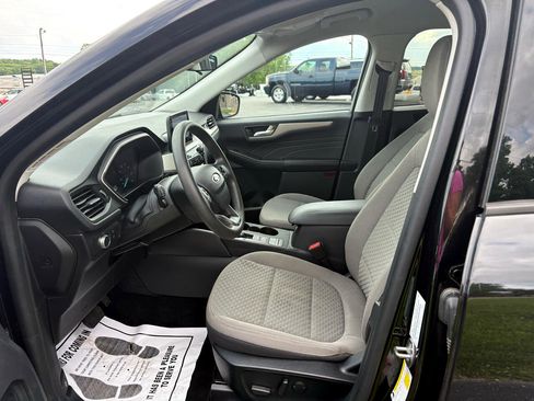 Used 2021 Ford Escape SE image 7
