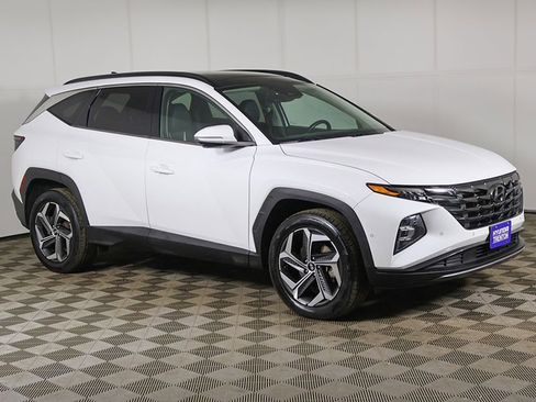 Used 2022 Hyundai Tucson Limited AWD/4WD image 2