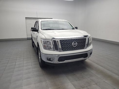 Used 2017 Nissan Titan SV image 13