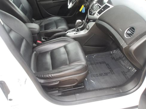 Used 2014 Chevrolet Cruze LT w/ RS Package image 10