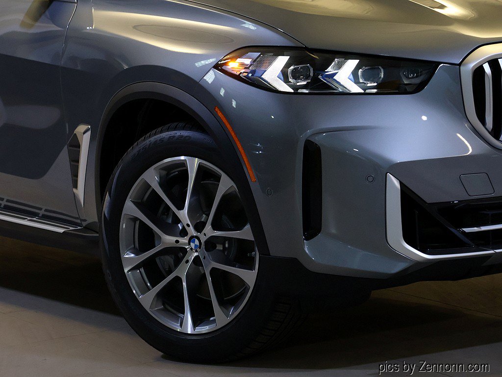Used 2026 BMW X5 xDrive50e w/ Climate Comfort Package AWD/4WD image 3