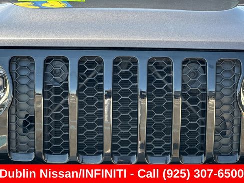 Used 2024 Jeep Wrangler Unlimited AWD/4WD image 46