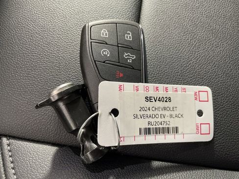 New 2024 Chevrolet Silverado EV W/T image 34