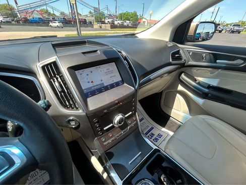Used 2020 Ford Edge Titanium w/ Equipment Group 301A FWD image 28