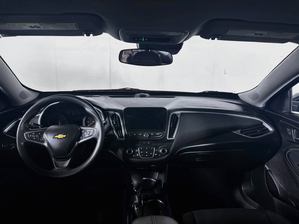 Used 2025 Chevrolet Malibu LT FWD image 12