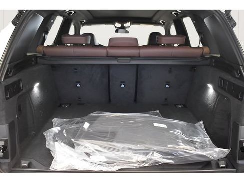 New 2026 BMW X5 xDrive40i w/ Premium Package AWD/4WD image 16