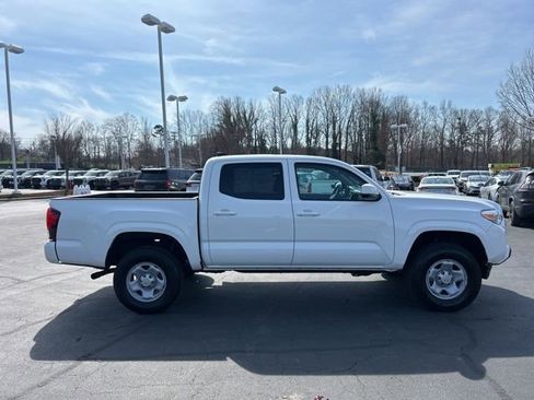 Used 2023 Toyota Tacoma SR image 4
