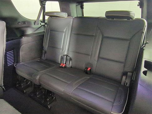 Certified 2024 Chevrolet Suburban Premier image 34