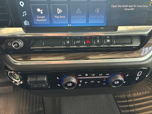 Used 2025 Chevrolet Silverado 2500 LT w/ Convenience Package AWD/4WD image 24