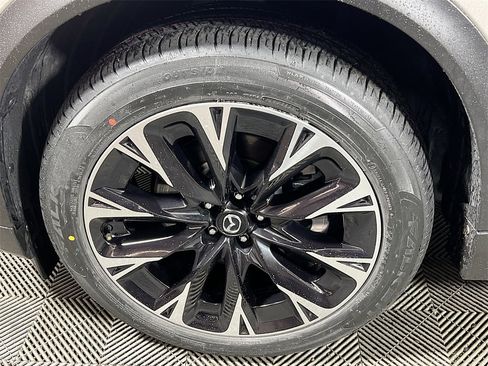 Used 2024 MAZDA CX-90 Plug-In Hybrid w/ Premium Plus image 29