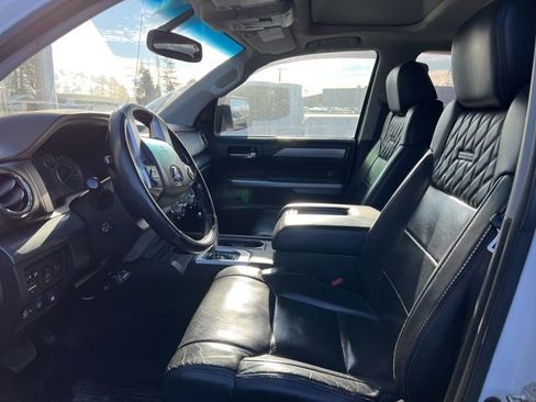 Used 2014 Toyota Tundra Platinum image 18