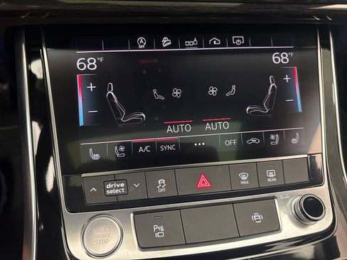 Used 2019 Audi Q8 Premium Plus AWD/4WD image 22