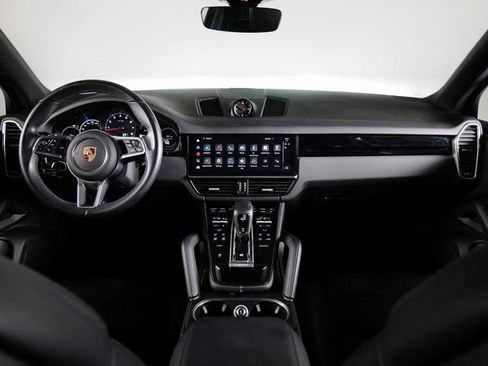 Certified 2023 Porsche Cayenne AWD/4WD image 12